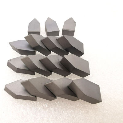 اندازه سفارشی مقاومت بالا به فرسایش Tungsten Carbide Brazed Tips با مشخصات آلیاژ YG6 YG6X YG8 YG9C YG11C YG13C